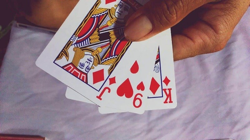 Topdoithuong365 hướng dẫn cách chơi game bài cào 3 lá