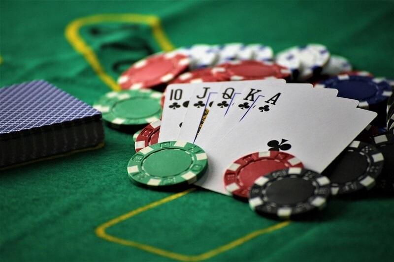 Topdoithuong hướng dẫn game đánh bài tiến lên miền Bắc trên Zing
